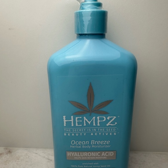 Hempz Ocean Breeze Herbal Body Moisturizer - Picture 6 of 6